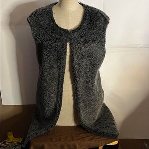 Sun Li Joy long vest duster layering large fuzzy